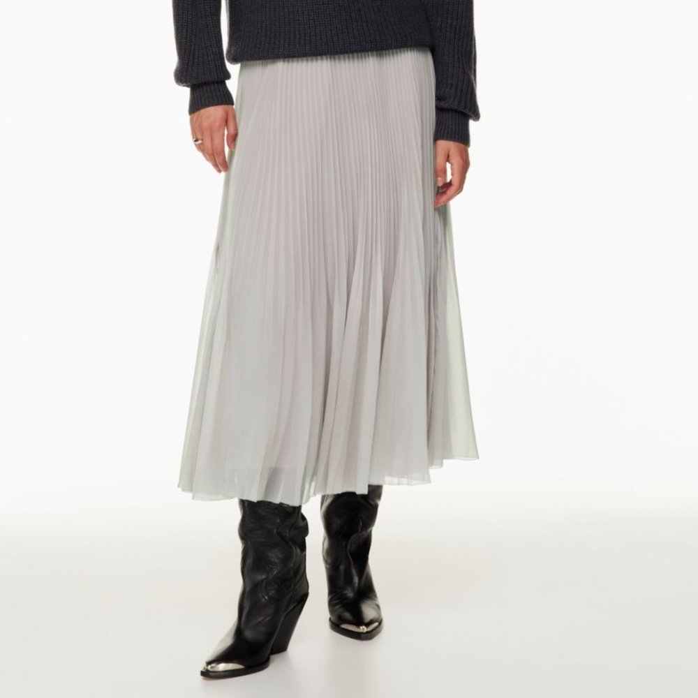 Aritzia Wilfred Twirl Midi Skirt in Navy Blue
